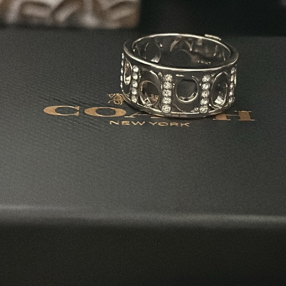 Coach silver ring size 7-8 - Picture 3 of 4